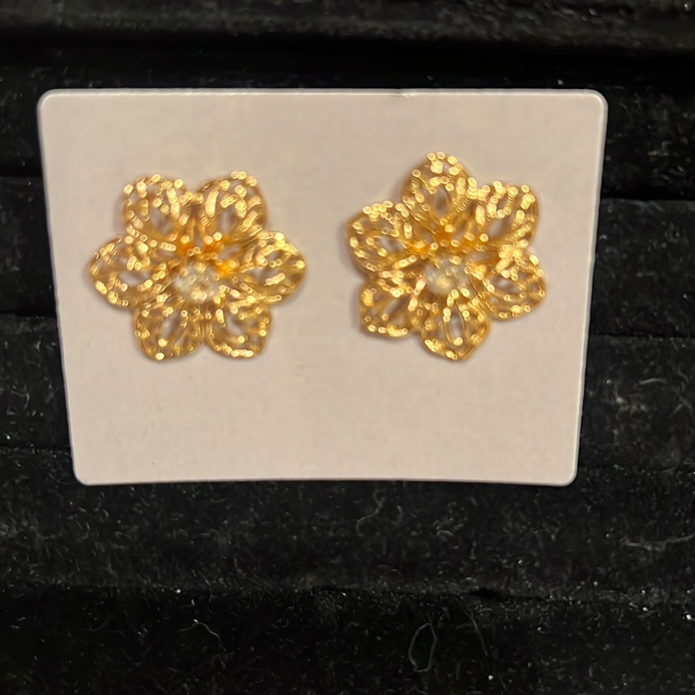 Flower earrings